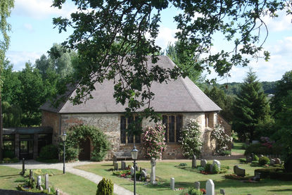 Friedhof vor der Andreaskirche Kuddewörde - Copyright: Dörte Rausch